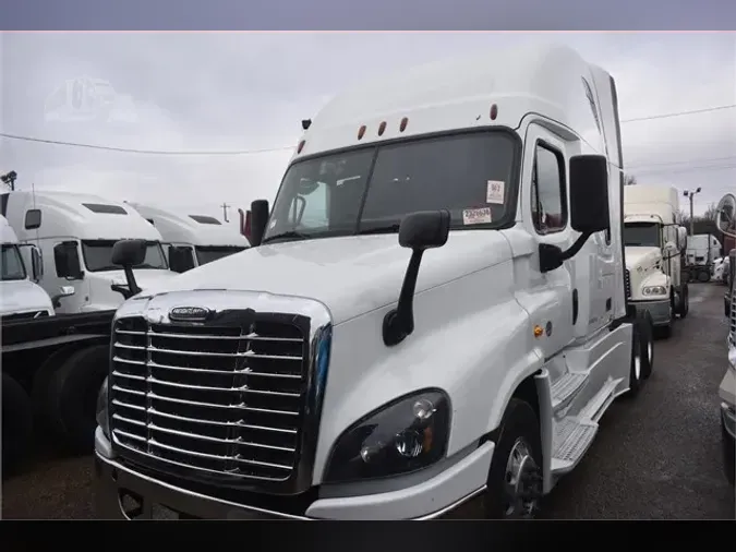 2017 FREIGHTLINER CASCADIA 125