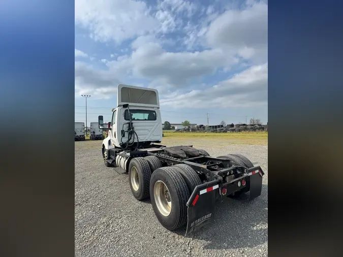 2021 International LT625