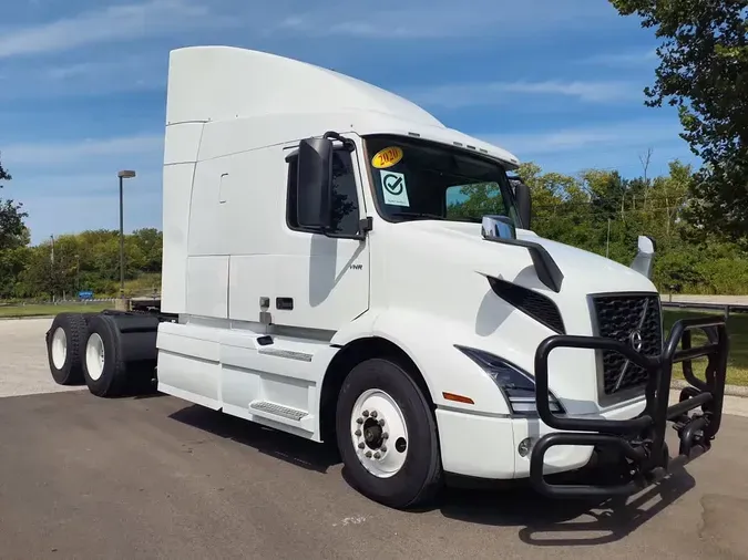 2020 VOLVO VNR64T-640