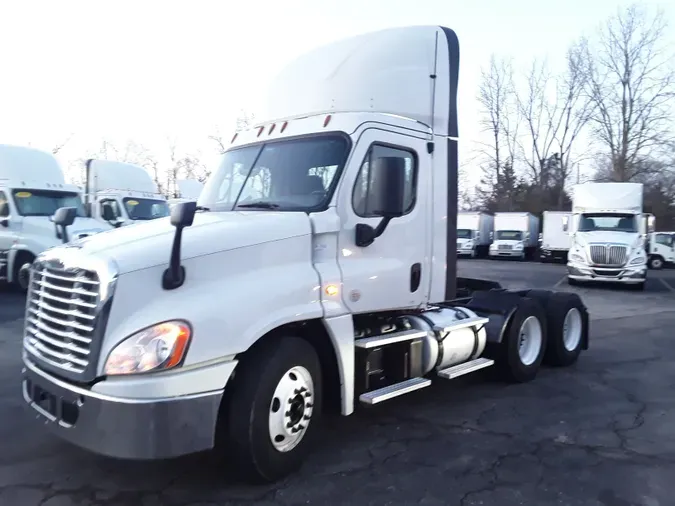 2018 FREIGHTLINER/MERCEDES CASCADIA 1259d91130b7a3d2bbb568078c2ed24e9e2