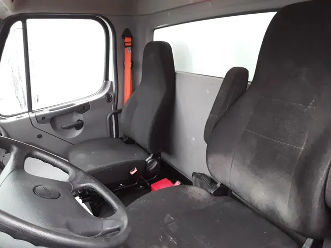 2019 FREIGHTLINER/MERCEDES M2 106