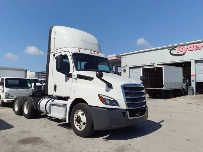 2019 FREIGHTLINER NEW CASCADIA PX12664
