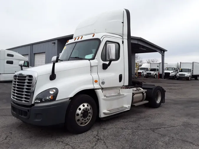 2019 FREIGHTLINER/MERCEDES CASCADIA 1259d9d84ab6c0c01cc48fa70437198167e