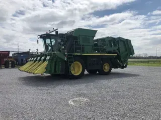 2018 John Deere CP690