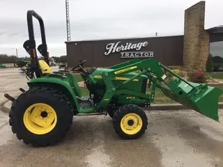 2016 John Deere 3032E