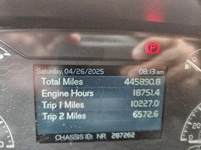 2022 VOLVO VNL64T860