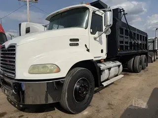 2005 MACK PINNACLE CXP613