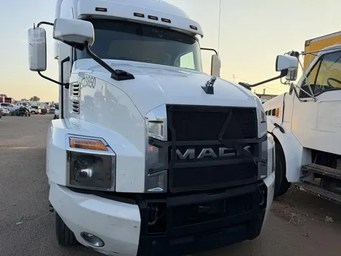 2022 MACK ANTHEM 64T