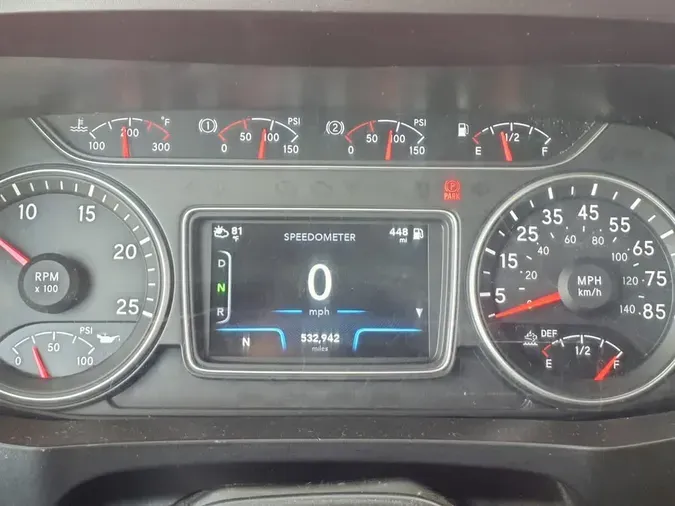 2020 NAVISTAR INTERNATIONAL LT625 SLPR CAB