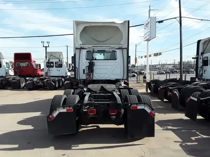 2020 NAVISTAR INTERNATIONAL RH613 DAYCAB T/A