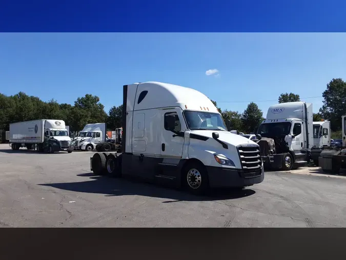 2022 Freightliner Cascadia 126