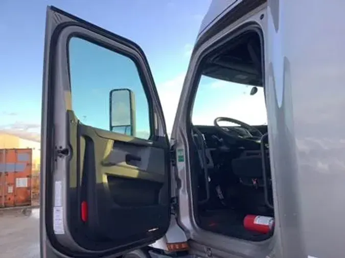 2020 Freightliner Cascadia