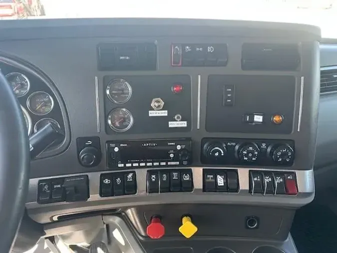 2019 Kenworth T880