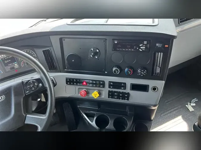 2020 FREIGHTLINER CA126