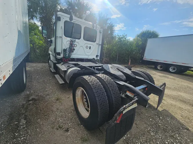 2020 FREIGHTLINER/MERCEDES CASCADIA 113