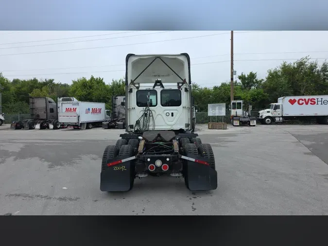 2020 Freightliner Cascadia 126