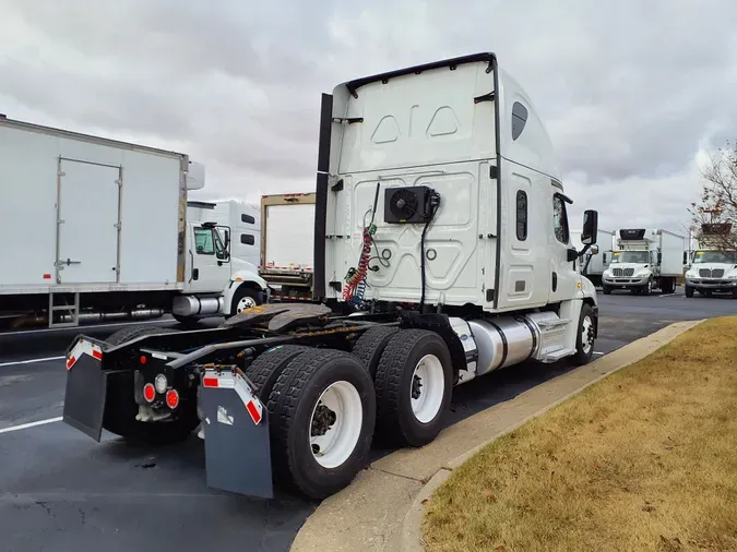 2019 FREIGHTLINER/MERCEDES CASCADIA 125