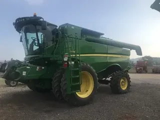 2012 John Deere S670