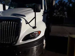 2019 NAVISTAR INTERNATIONAL RH613 DAYCAB S/A