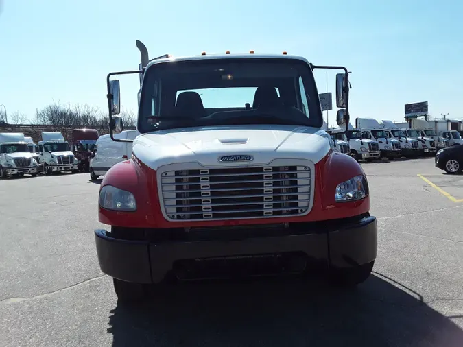 2016 FREIGHTLINER/MERCEDES M2 106