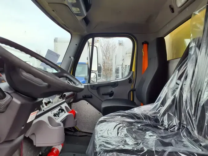 2017 FREIGHTLINER/MERCEDES M2 1069dc92e322792e77662b1a00d4c1ed08f