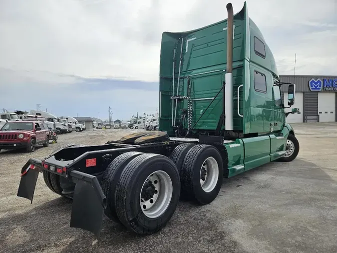 2020 VOLVO VNL64T860