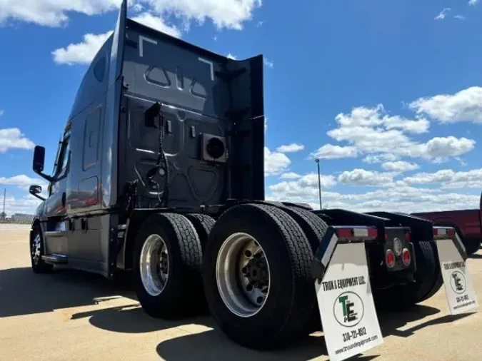 2022 Freightliner New Cascadia 126