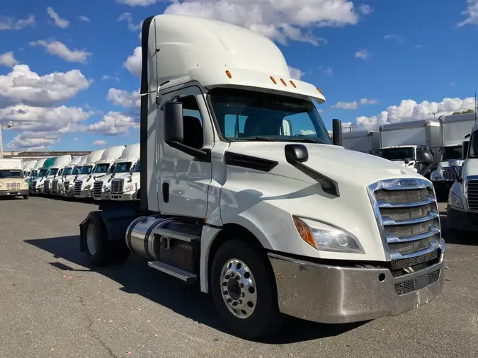 2019 FREIGHTLINER/MERCEDES NEW CASCADIA 1269dcc5688287d5a58175bd2167a8bdbe2