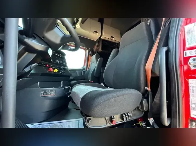 2023 FREIGHTLINER CA126