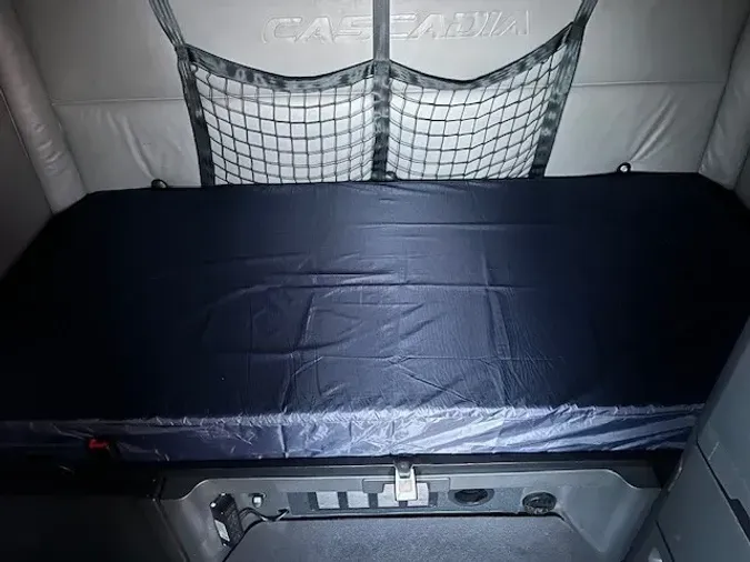 2022 Freightliner Cascadia