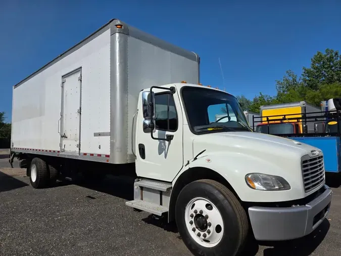 2018 FREIGHTLINER M2 106