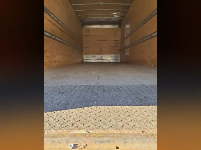 2020 NAVISTAR INTERNATIONAL MV607 (4X2)