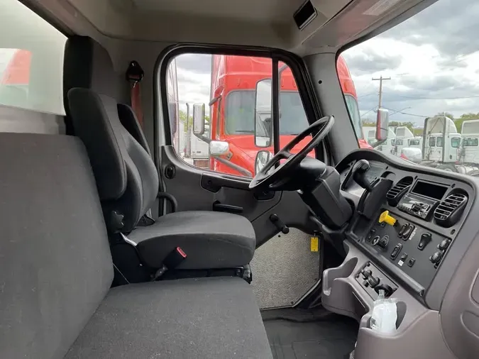 2019 FREIGHTLINER/MERCEDES M2 106
