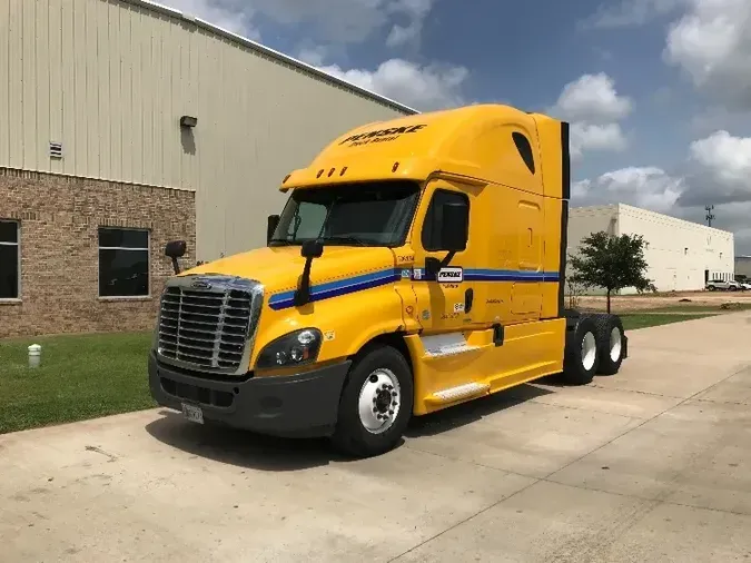 2018 FREIGHTLINER X12564ST
