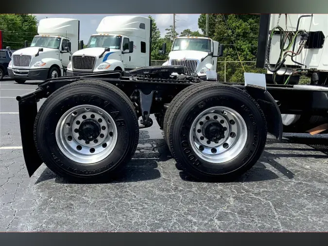 2022 INT LT625 6x4
