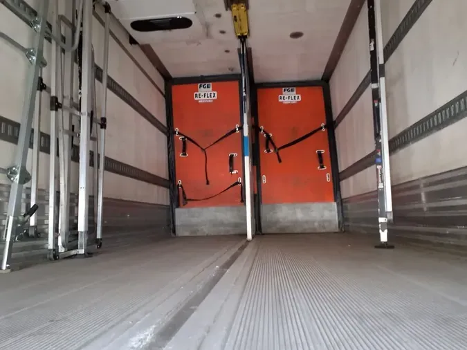 2019 FREIGHTLINER/MERCEDES M2 1069de0e256937daa2bbbf6aaeeceb78237