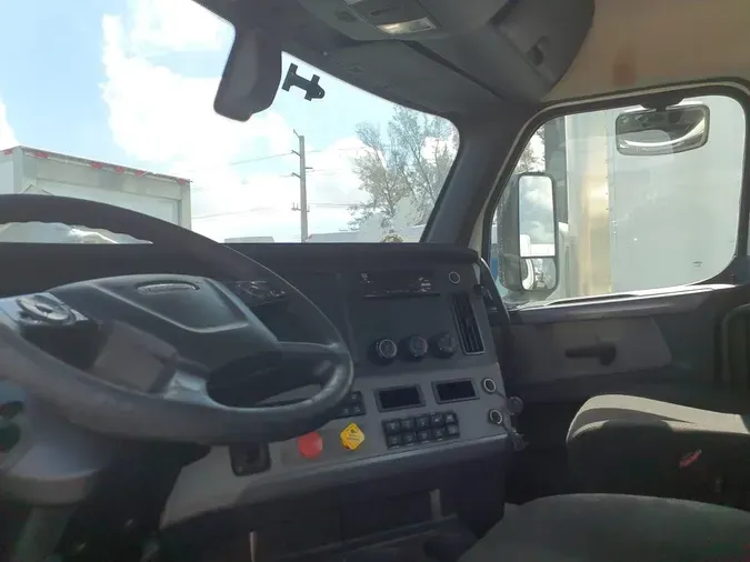 2019 FREIGHTLINER NEW CASCADIA PX12664