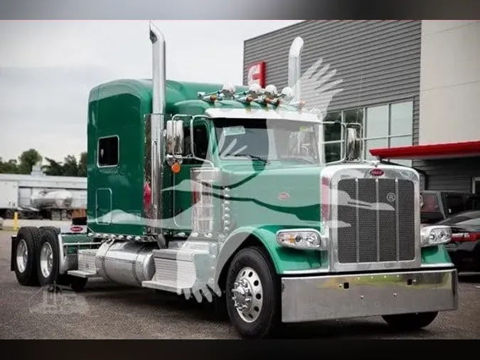 2024 PETERBILT 389