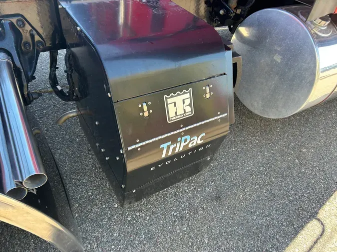 2023 Kenworth W9909de2f7a9b9270ccb0d883ececd05a519