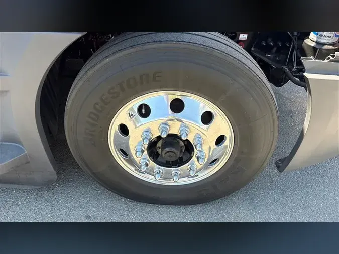 2022 FREIGHTLINER CA126