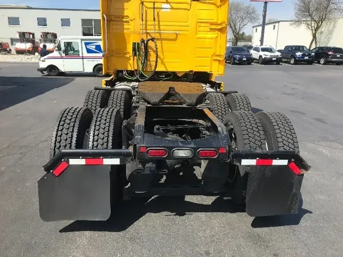 2019 Volvo VNL64760