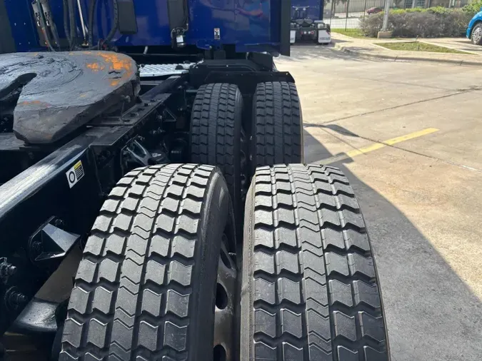2022 Kenworth T680