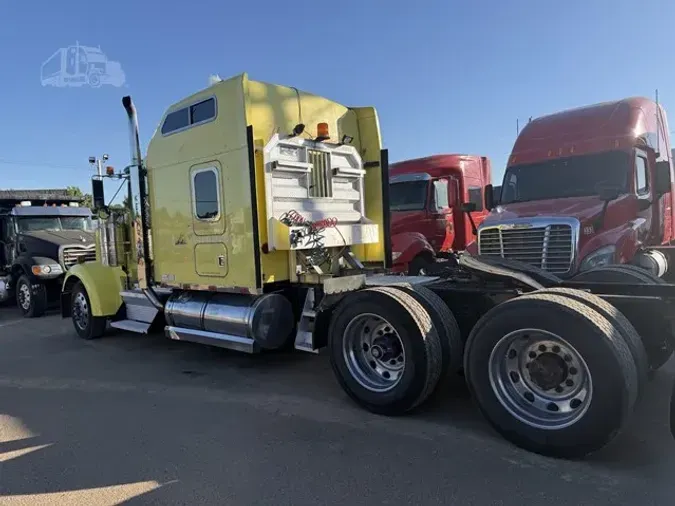 2001 KENWORTH W9009de7e224ca779a81def63f40b777d6c5