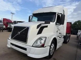 2012 VOLVO VNL64T670