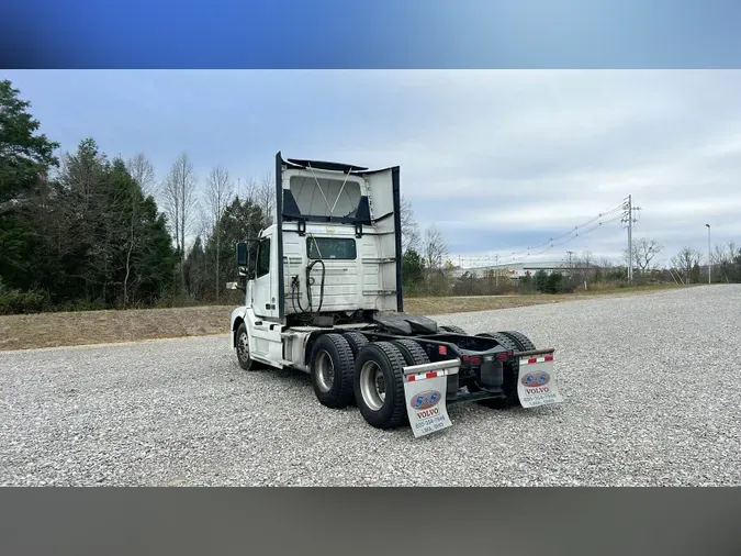 2018 Volvo VNL300