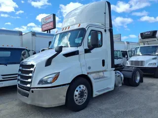 2020 FREIGHTLINER NEW CASCADIA 116