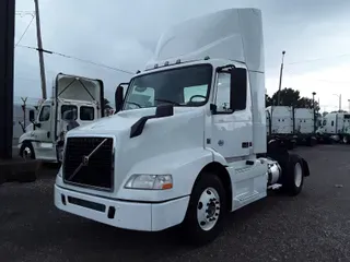 2016 Volvo VNM42TRACTOR