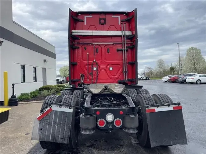 2022 FREIGHTLINER CA126