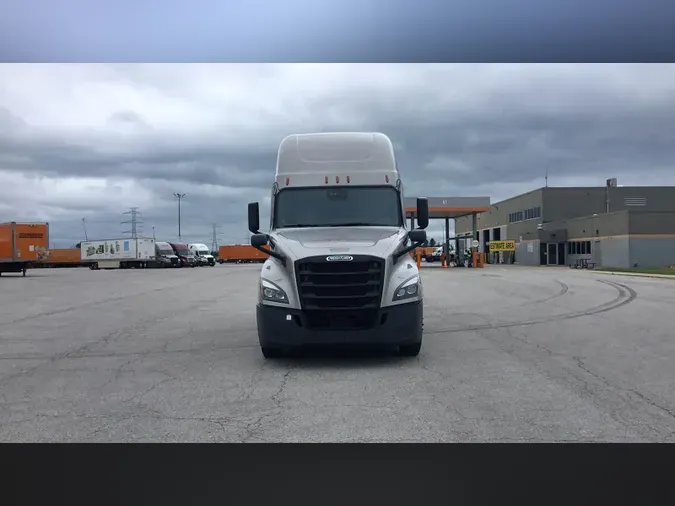 2022 Freightliner Cascadia 126