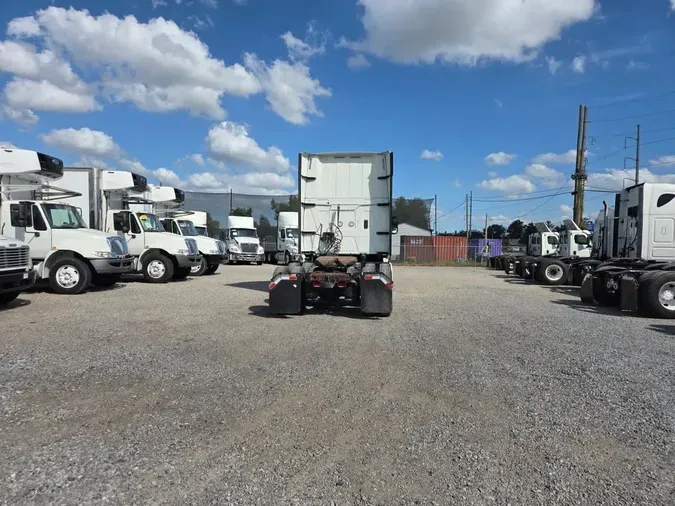 2020 NAVISTAR INTERNATIONAL LT625 SLPR CAB